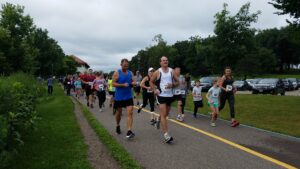 group of people running in a race